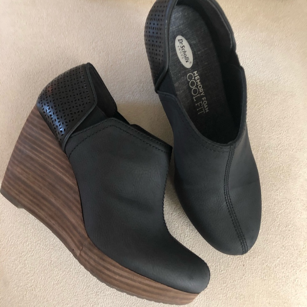 Dr Scholl’s 6 Black Wedge Platform Ankle Bootie